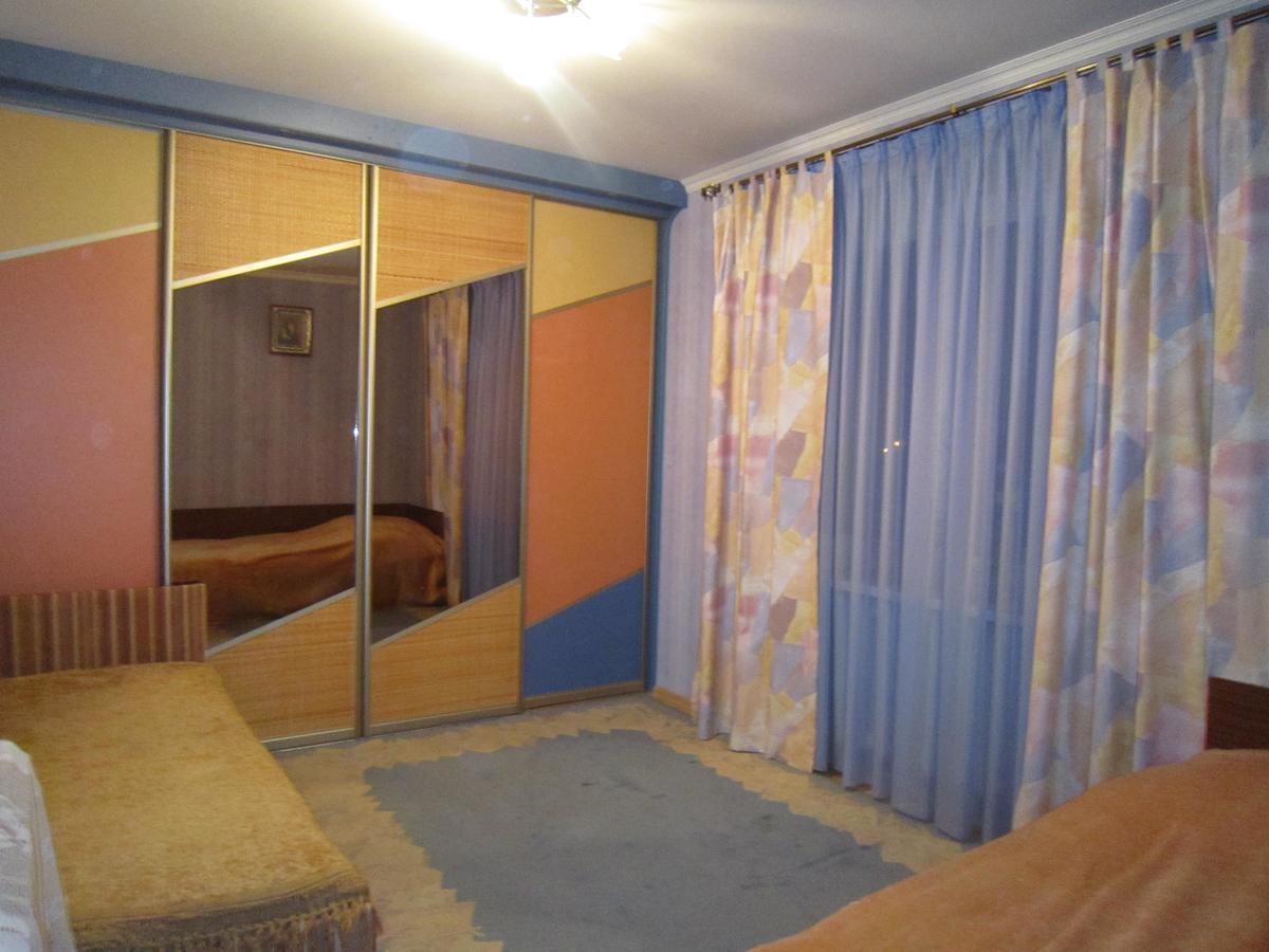 Apartment On Sovetskoy Konstitutsii 15ブレスト エクステリア 写真